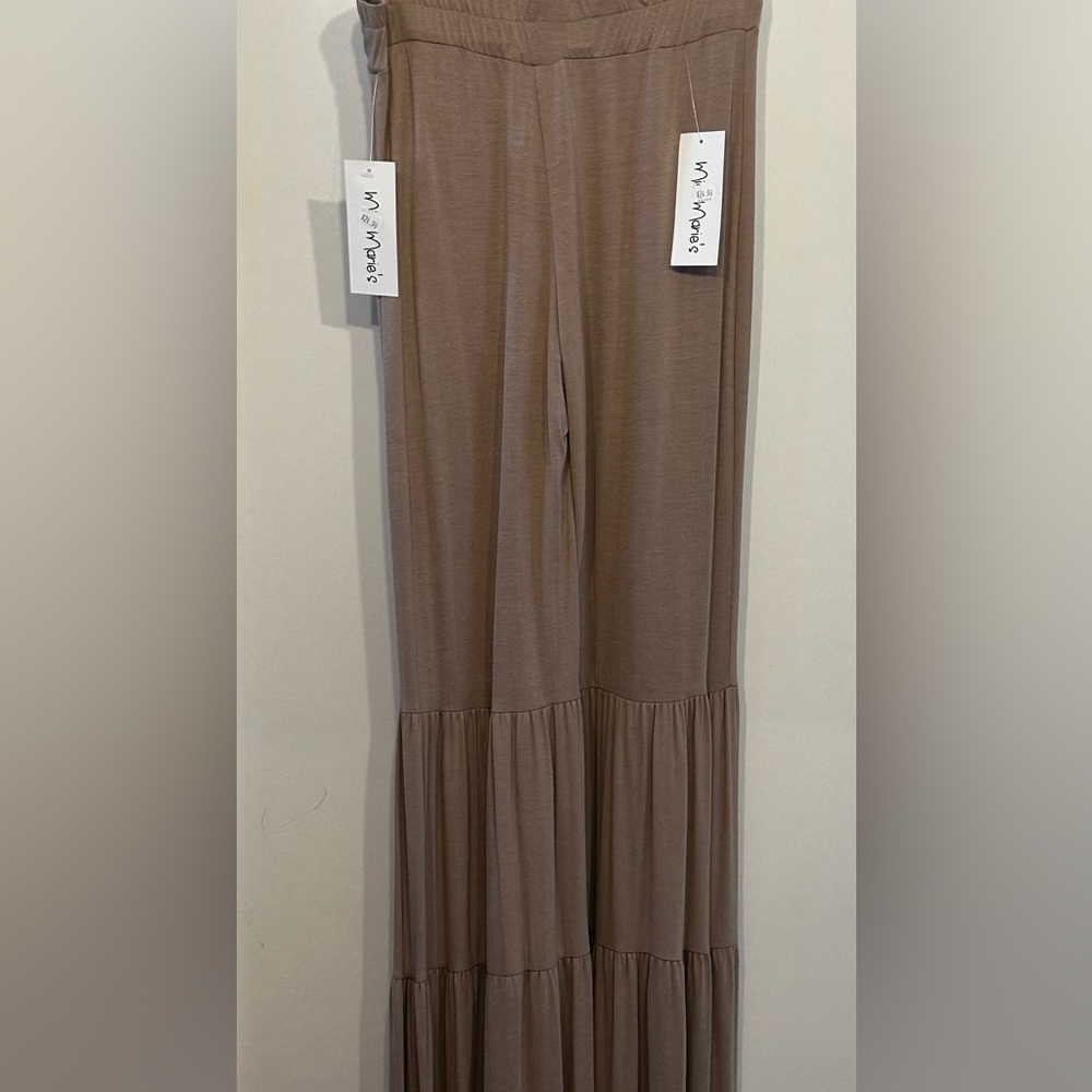 NWT Emerald Women’s Wide Leg Pants